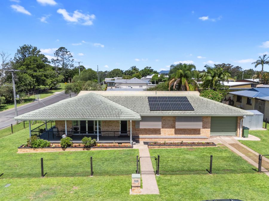 1 Justin St, Southside, QLD 4570
