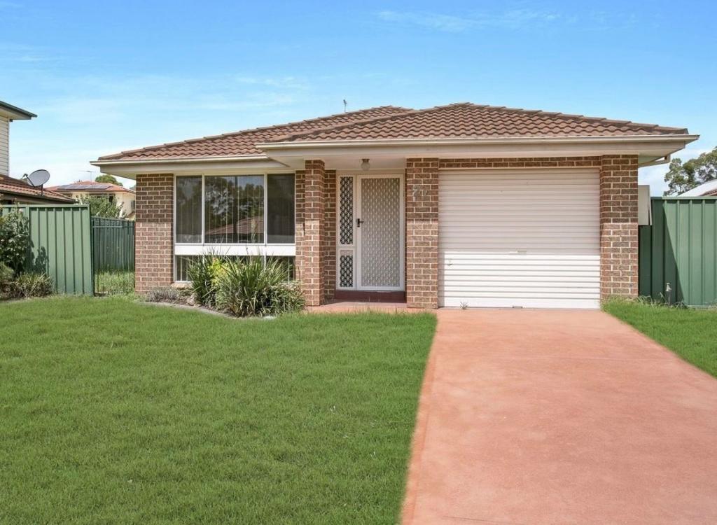 21 Farrendon Pl, Mount Annan, NSW 2567