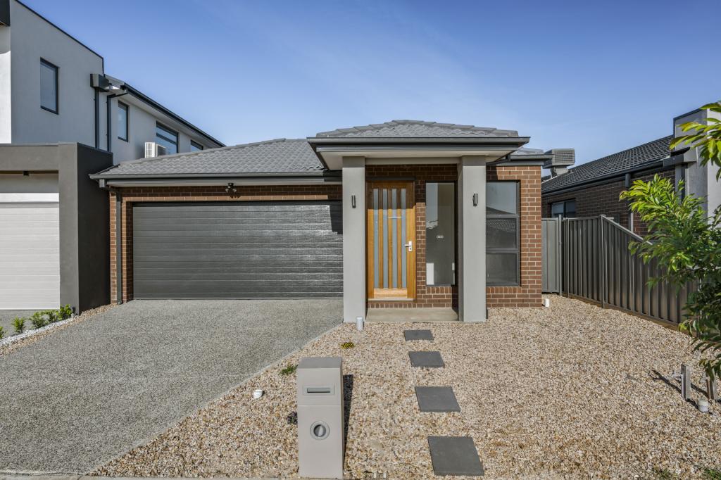 6 MOSCATO ST, WOLLERT, VIC 3750