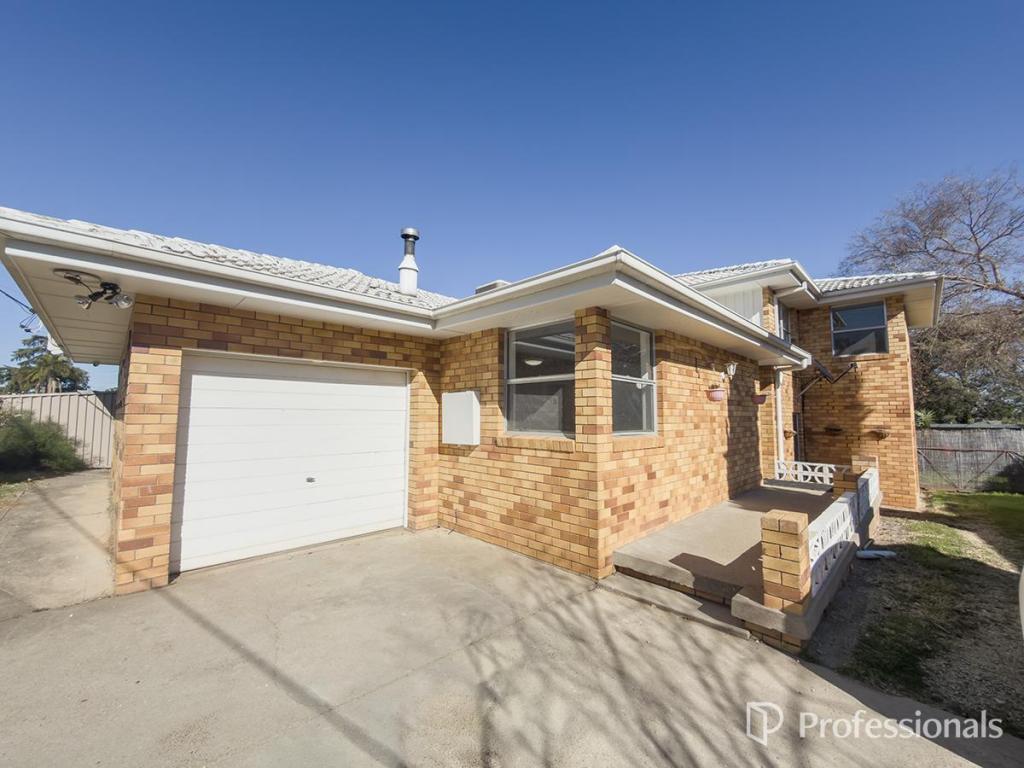 26 John St, South Tamworth, NSW 2340