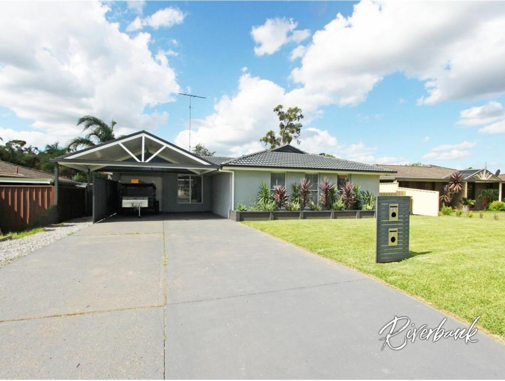 97 GREENBANK DR, WERRINGTON DOWNS, NSW 2747