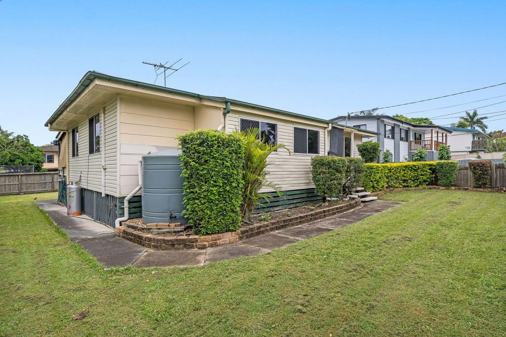 27 Woody Ave, Kingston, QLD 4114