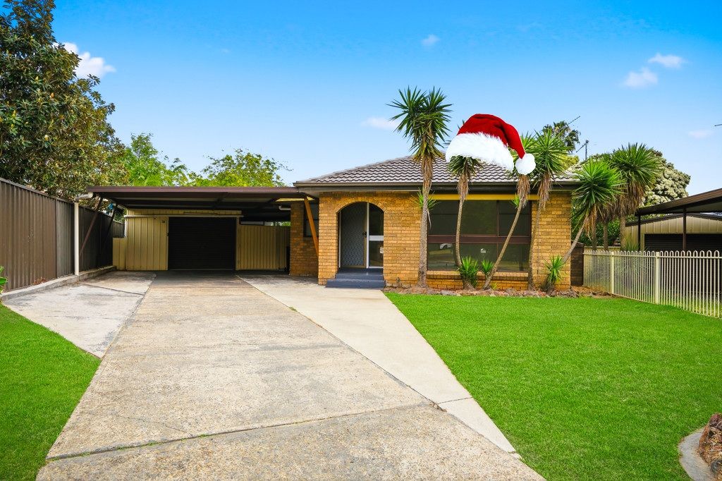 3 Belbowrie Glen, St Clair, NSW 2759