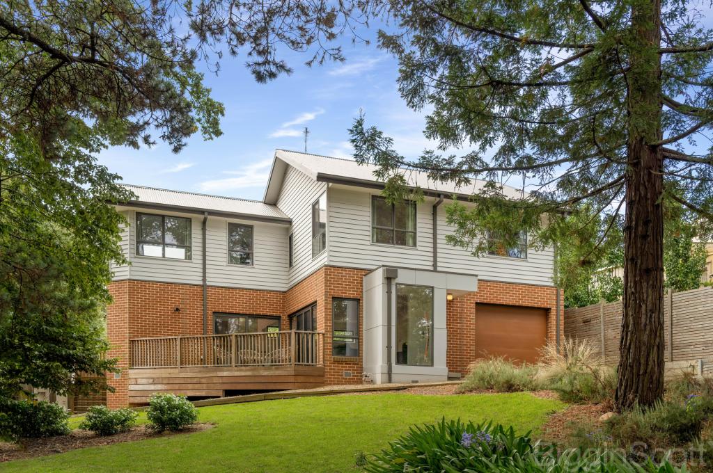 3 VINCENT ST N, DAYLESFORD, VIC 3460