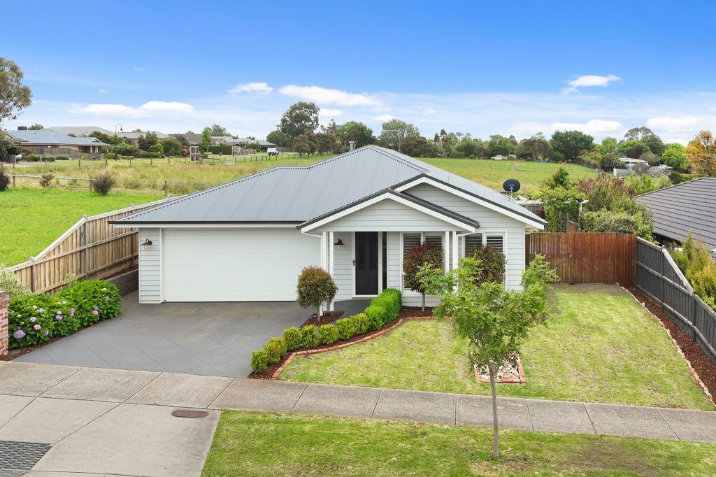 3 Aperloo Rd, Drouin, VIC 3818