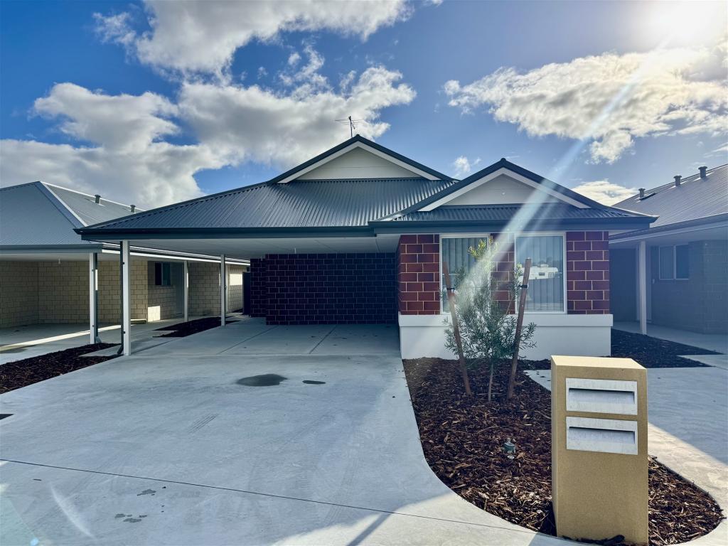 22a/22 Old Pinjarra Rd, Greenfields, WA 6210