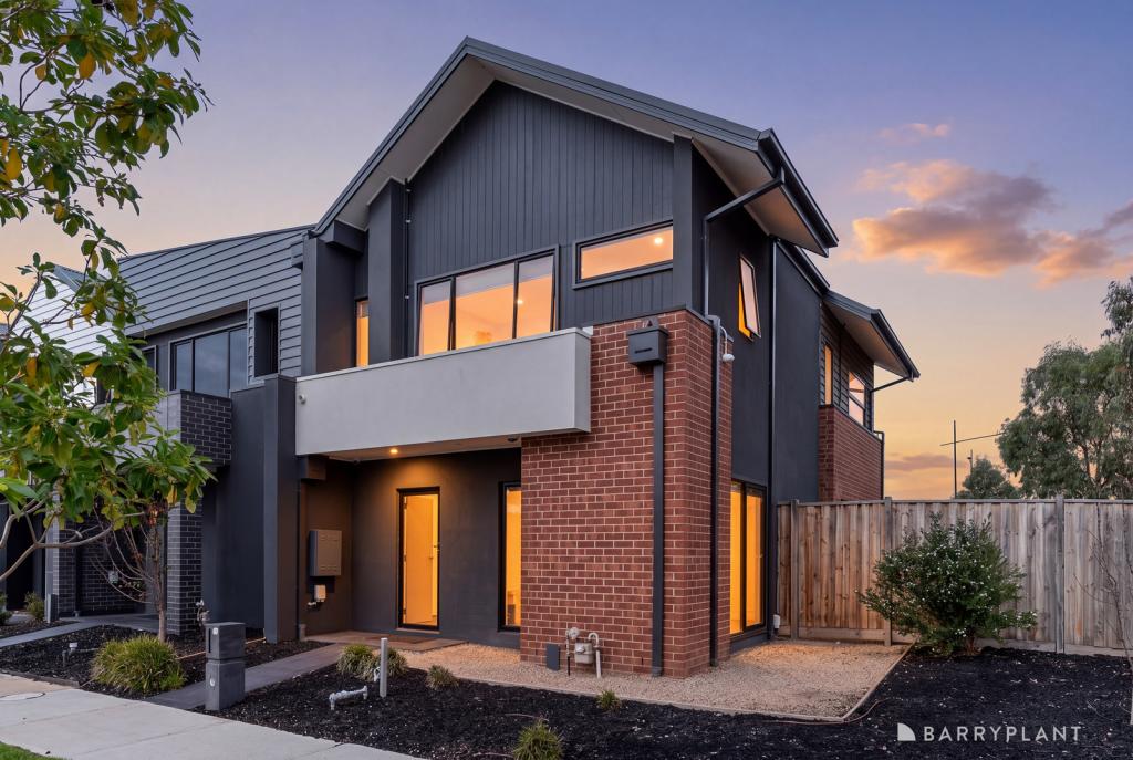25 Whitehouse Tce, Thornhill Park, VIC 3335