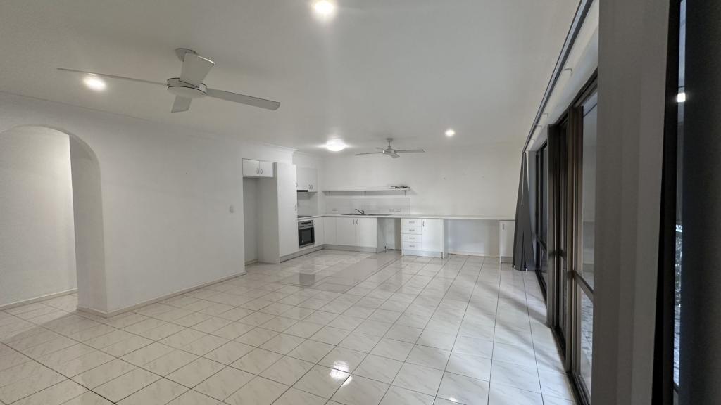 5/13 SURF PDE, BROADBEACH, QLD 4218