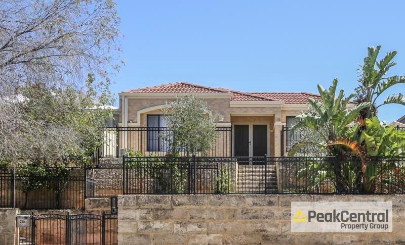 28 Milroy St, Willagee, WA 6156