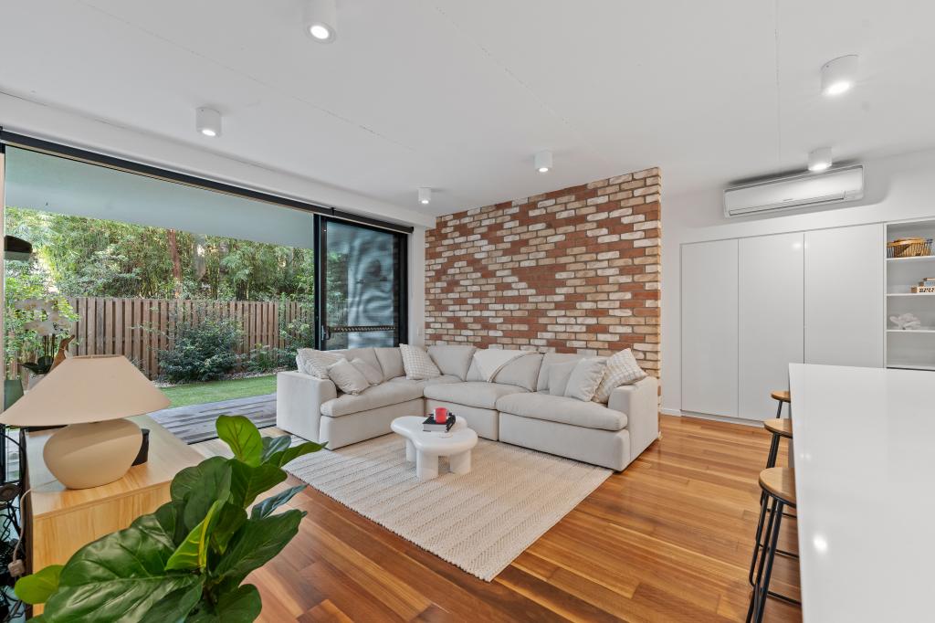 1 Hart St, Ashmore, QLD 4214