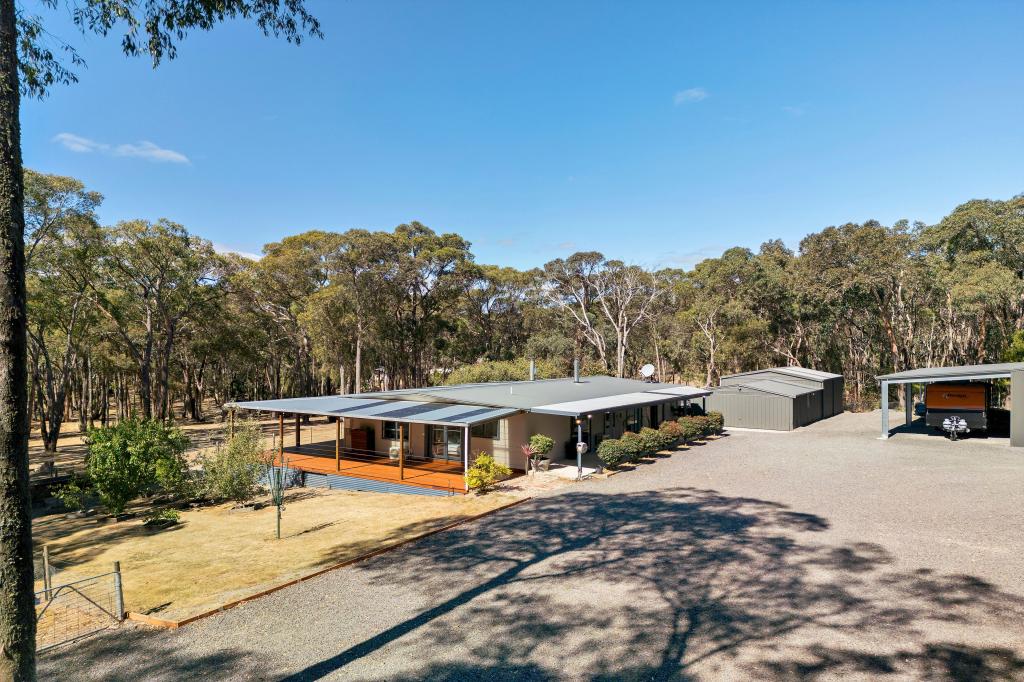 157 Rowlers Rd, Snake Valley, VIC 3351