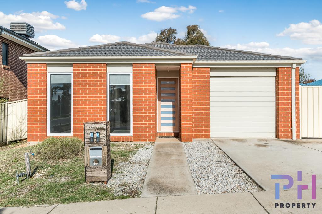 85 NORELLE CRES, GOLDEN SQUARE, VIC 3555