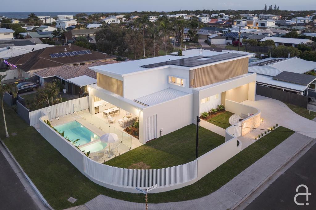 20 Narambi St, Warana, QLD 4575