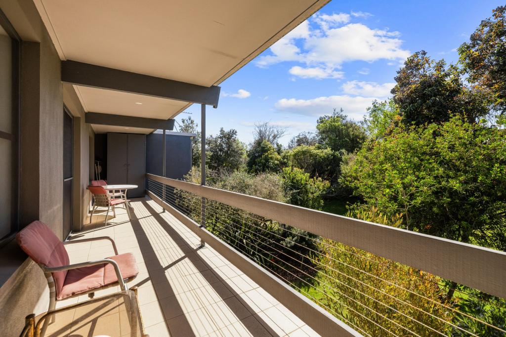 2/2 Mchaffie Dr, Cowes, VIC 3922