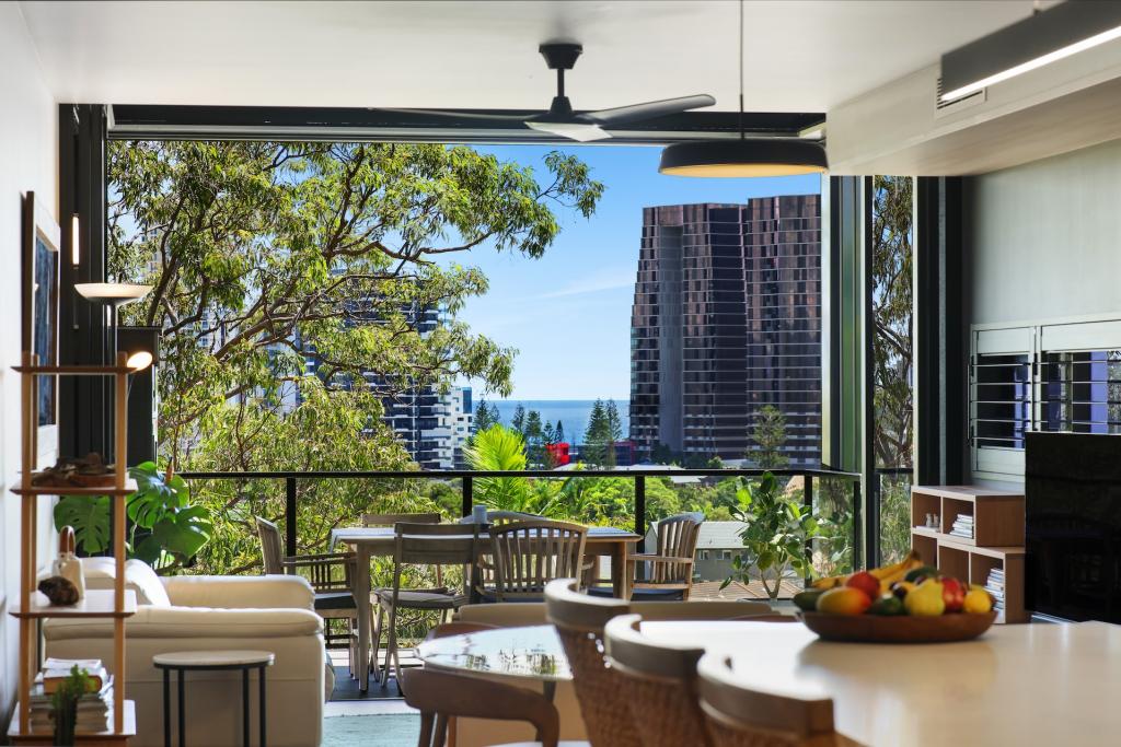 302/24 EAST ST, BURLEIGH HEADS, QLD 4220