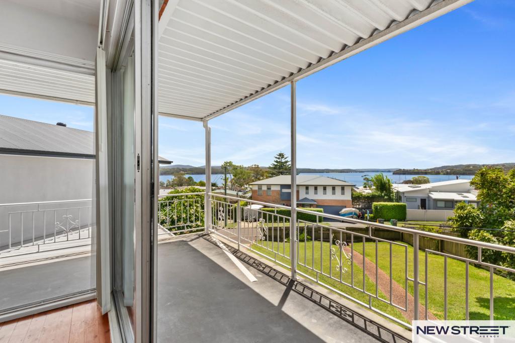 4 Albert St, Valentine, NSW 2280