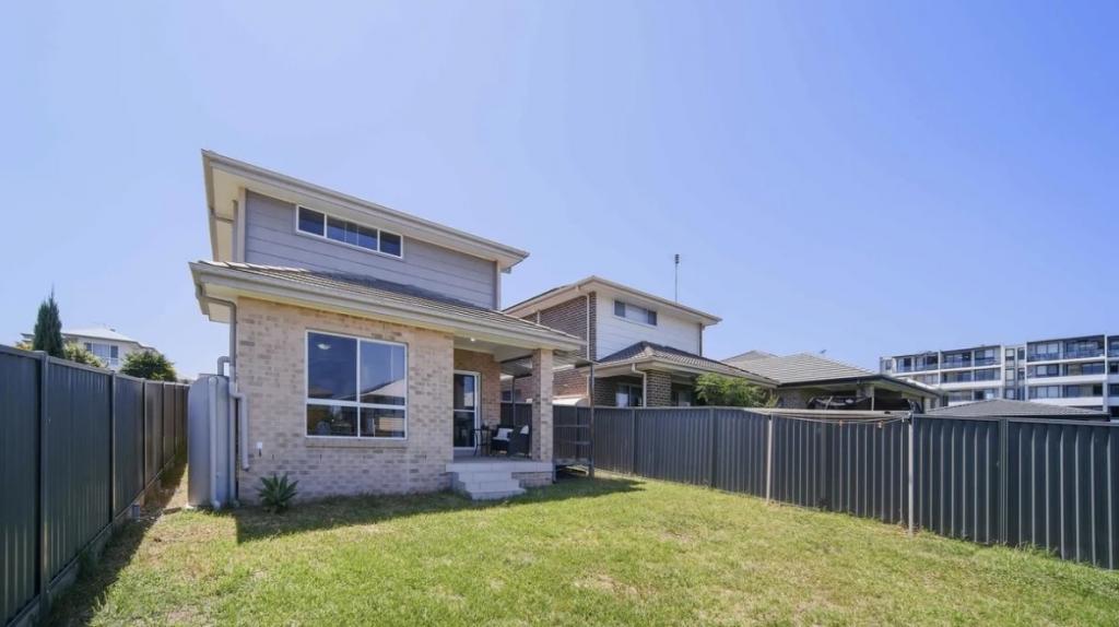 29 Schofields Farm Rd, Tallawong, NSW 2762