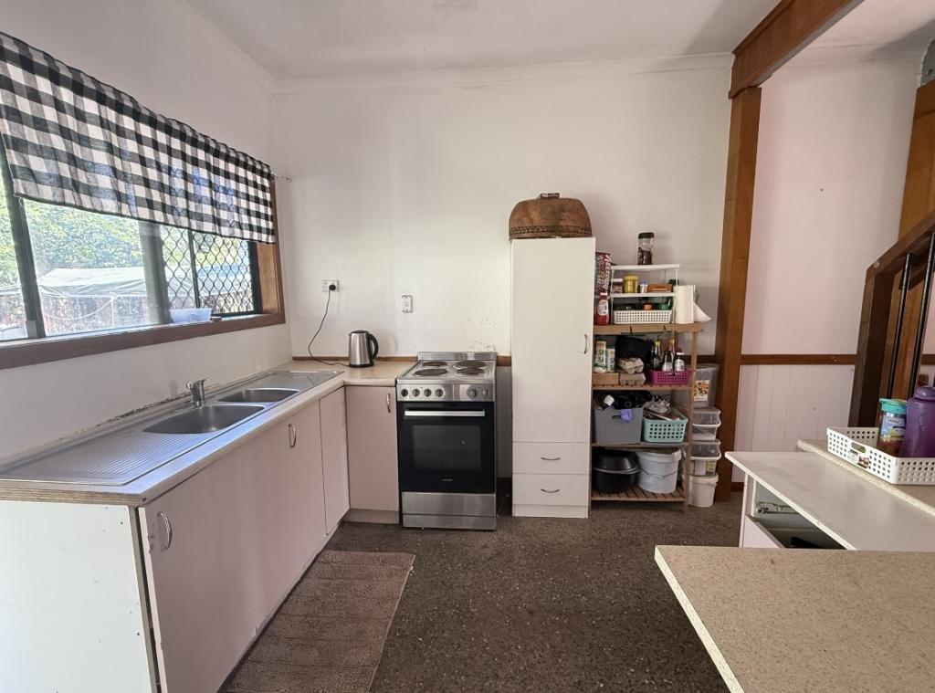 70 Holland St, Wongaling Beach, QLD 4852