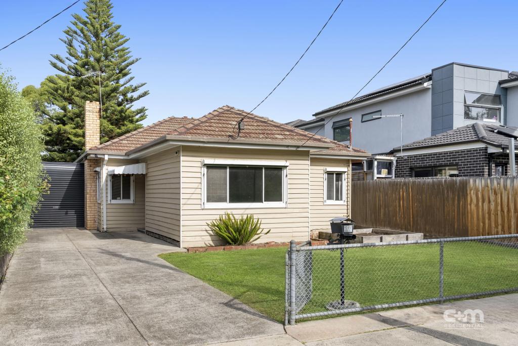 17 MAIN ST, PASCOE VALE, VIC 3044