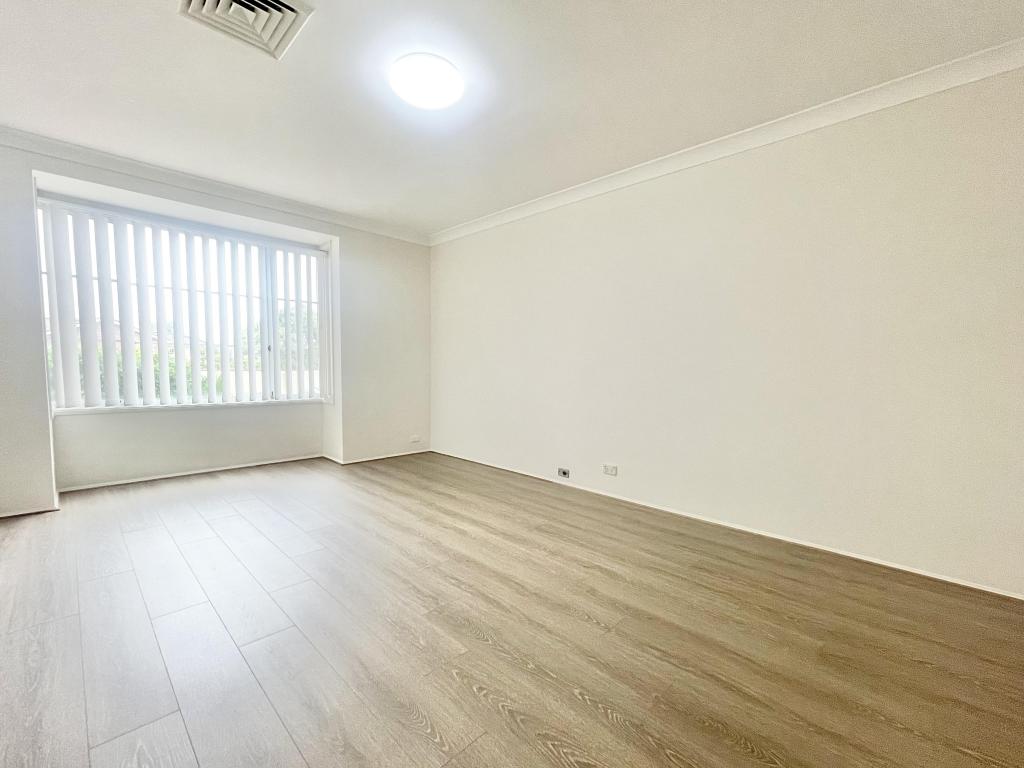 15 Paperbark Cl, Glenmore Park, NSW 2745