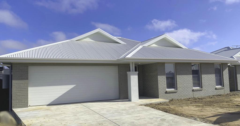 2/149 Birchgrove Cres, Thurgoona, NSW 2640