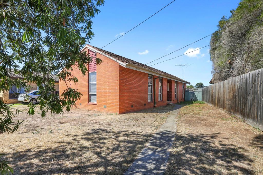 33 Carmarthen Dr, Corio, VIC 3214