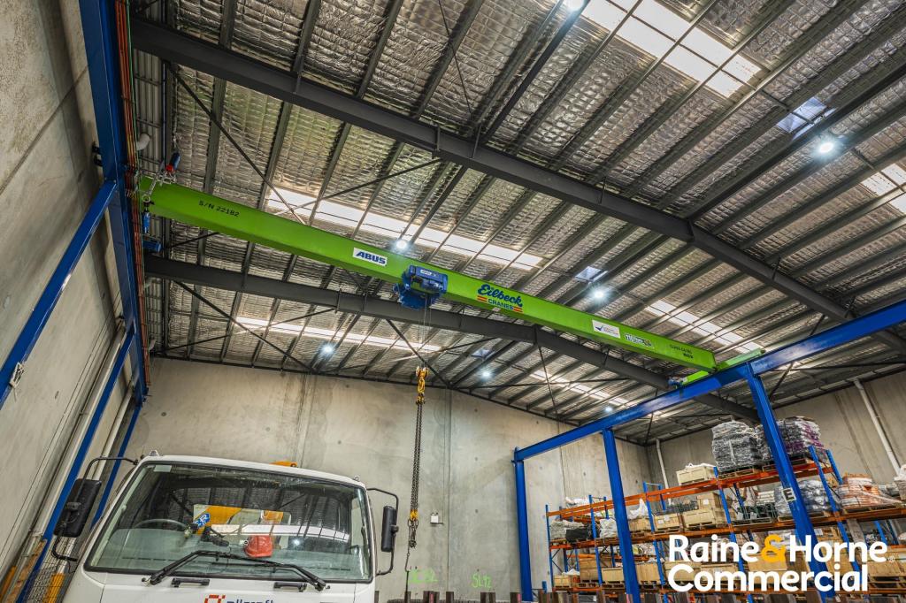 24 MOUNT ERIN RD, CAMPBELLTOWN, NSW 2560