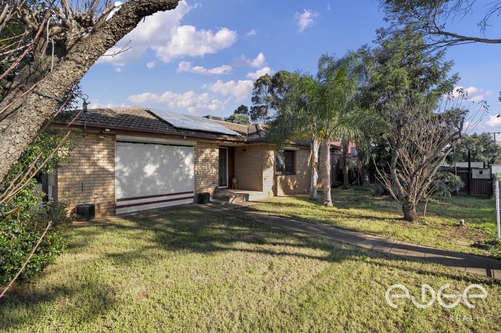 42 Traverse Ave, Salisbury North, SA 5108