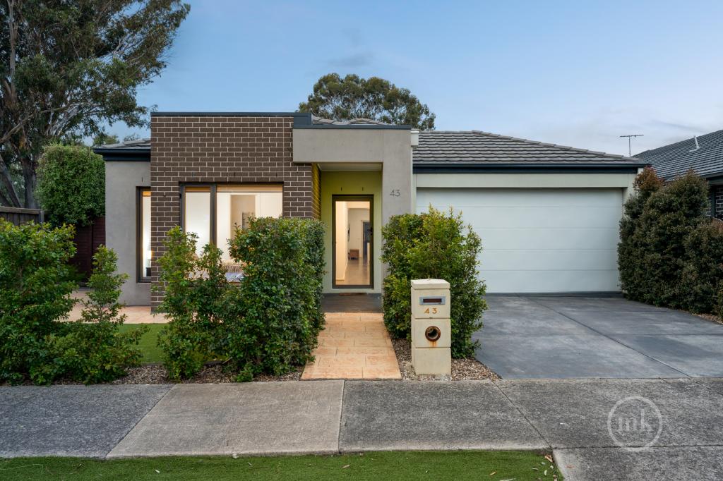 43 Applegum Dr, South Morang, VIC 3752