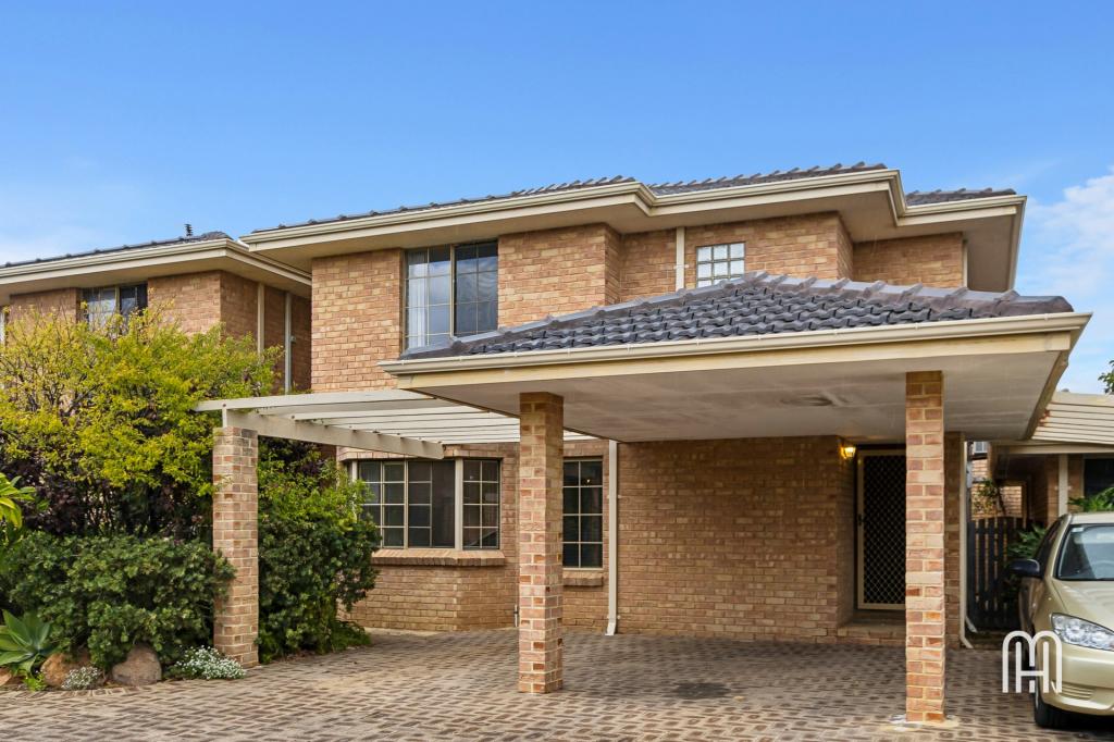 2/84 Dover Rd, Scarborough, WA 6019