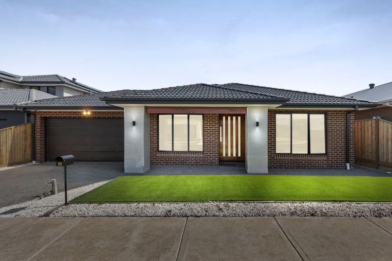 32 Stricta Cct, Fraser Rise, VIC 3336