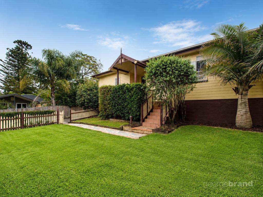 2 Glencoe Ave, Wyoming, NSW 2250