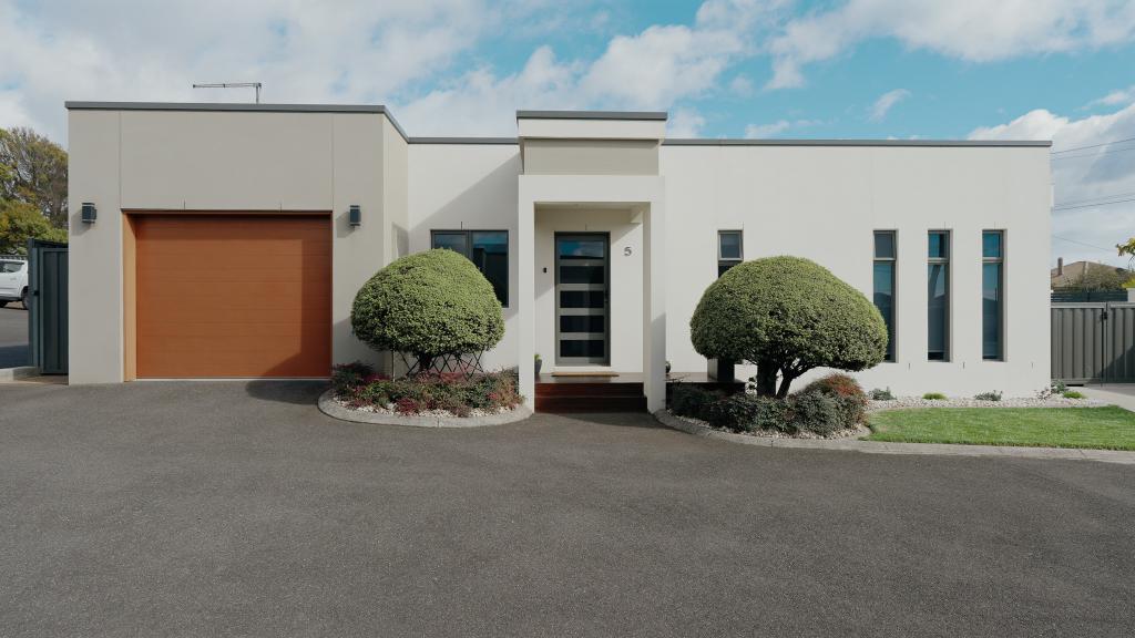 5/237 Steele St, Devonport, TAS 7310