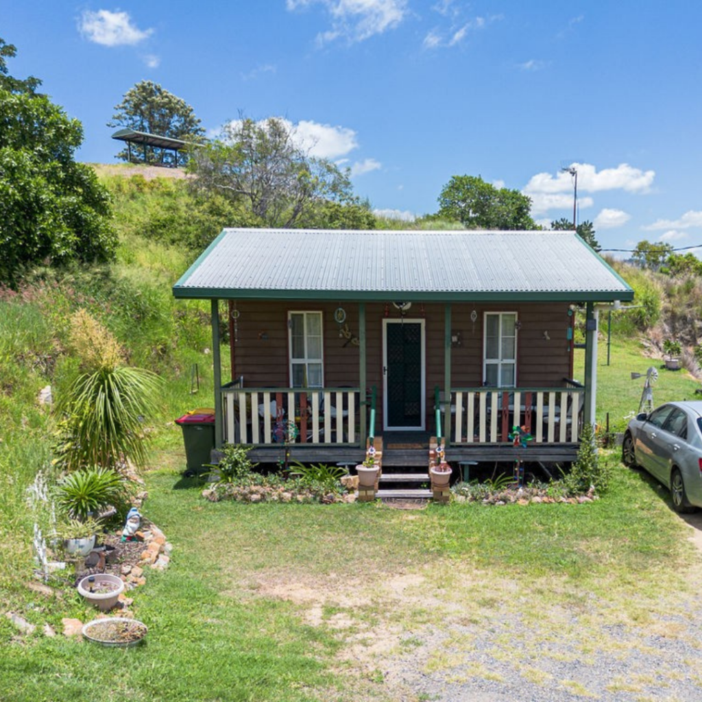 134 East St, Mount Morgan, QLD 4714