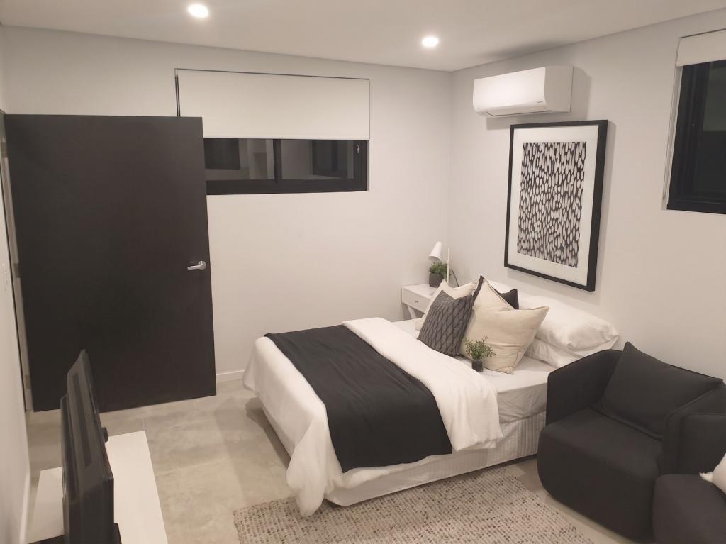 FLAT/21A CARWAR AVE, REAR BENWERRIN LANE, CARSS PARK, NSW 2221