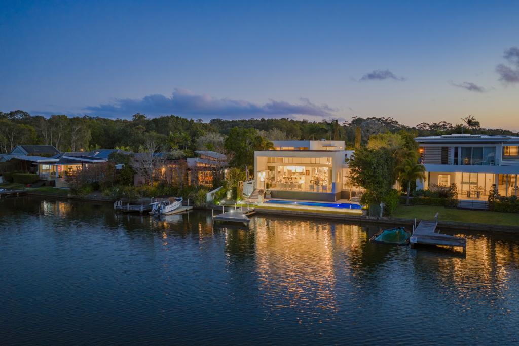 31 Shorehaven Dr, Noosaville, QLD 4566