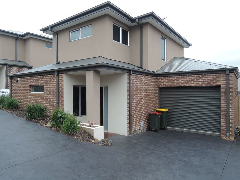 3/27 STEPHEN ST, GISBORNE, VIC 3437