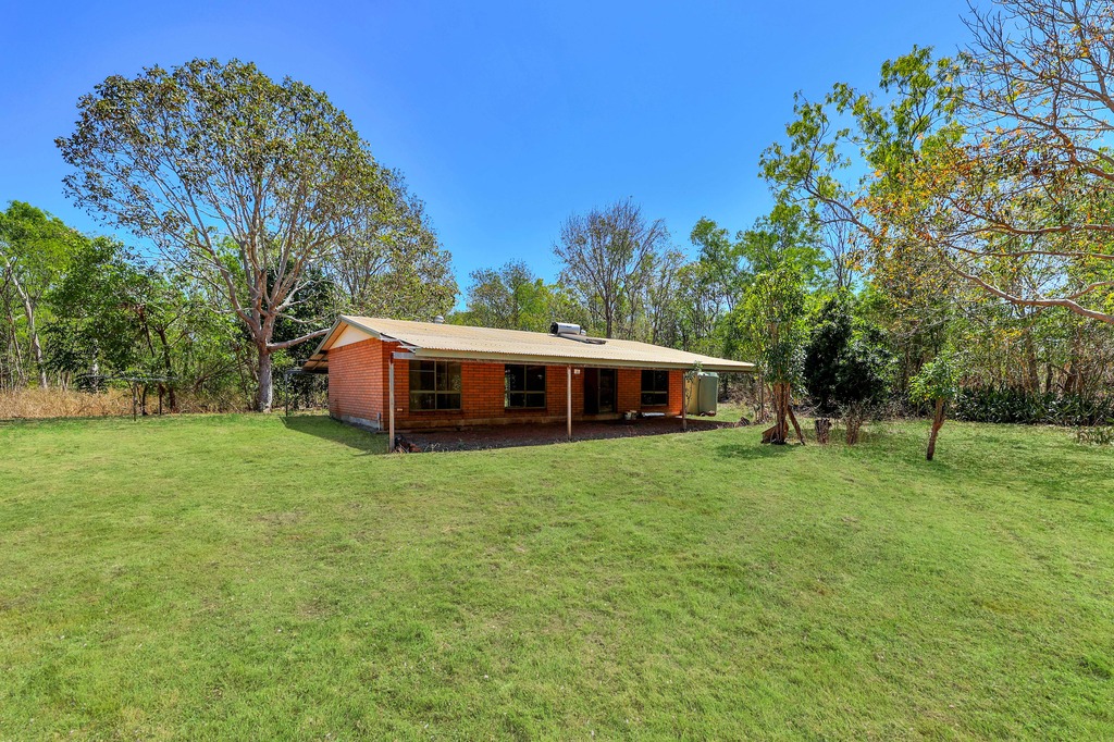 35 LITHGOW RD, RUM JUNGLE, NT 0822