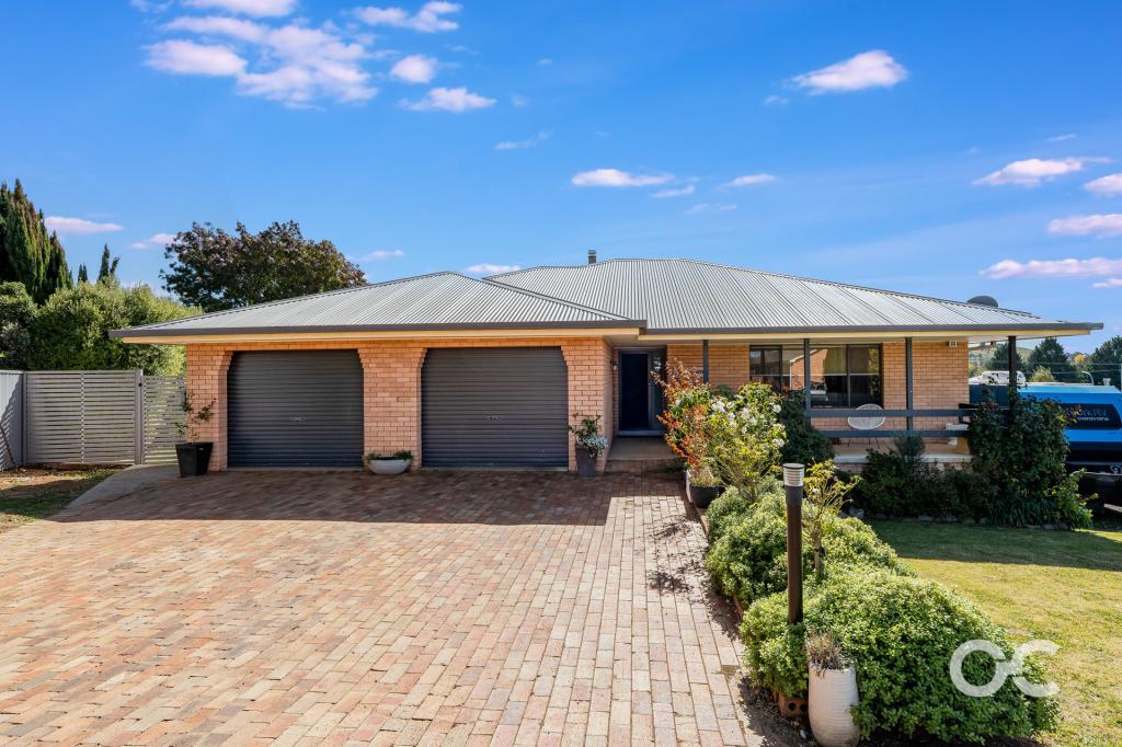 26 Maple Cres, Blayney, NSW 2799