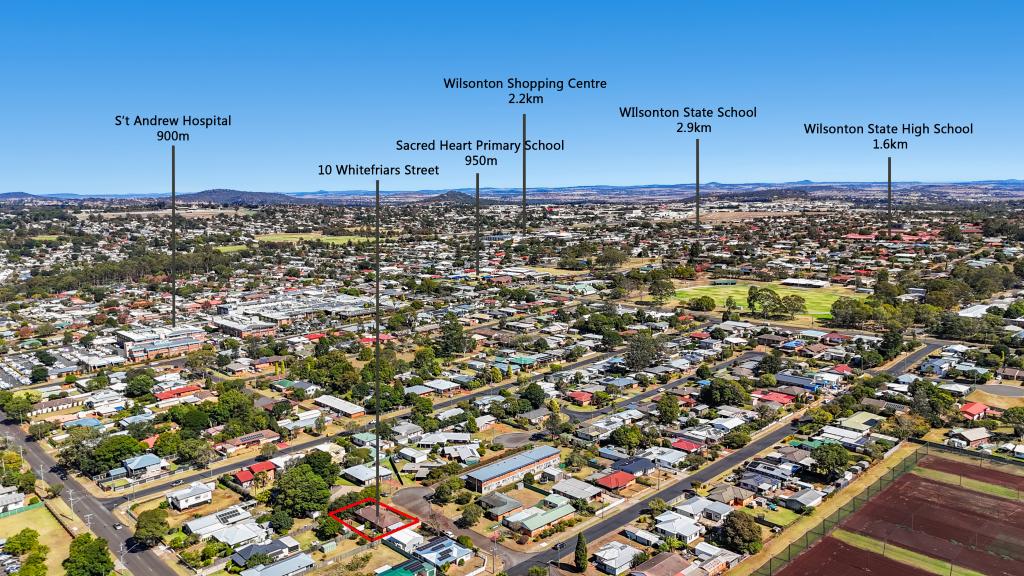 10 Whitefriars St, Rockville, QLD 4350