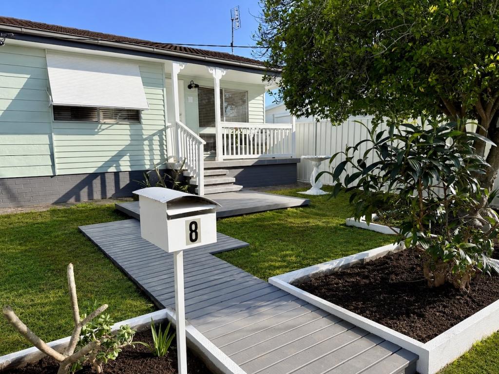 8 Delia Ave, Budgewoi, NSW 2262