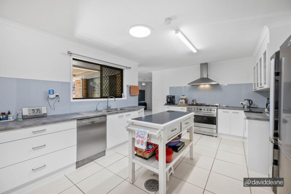 52 Sparkes Rd, Bray Park, QLD 4500