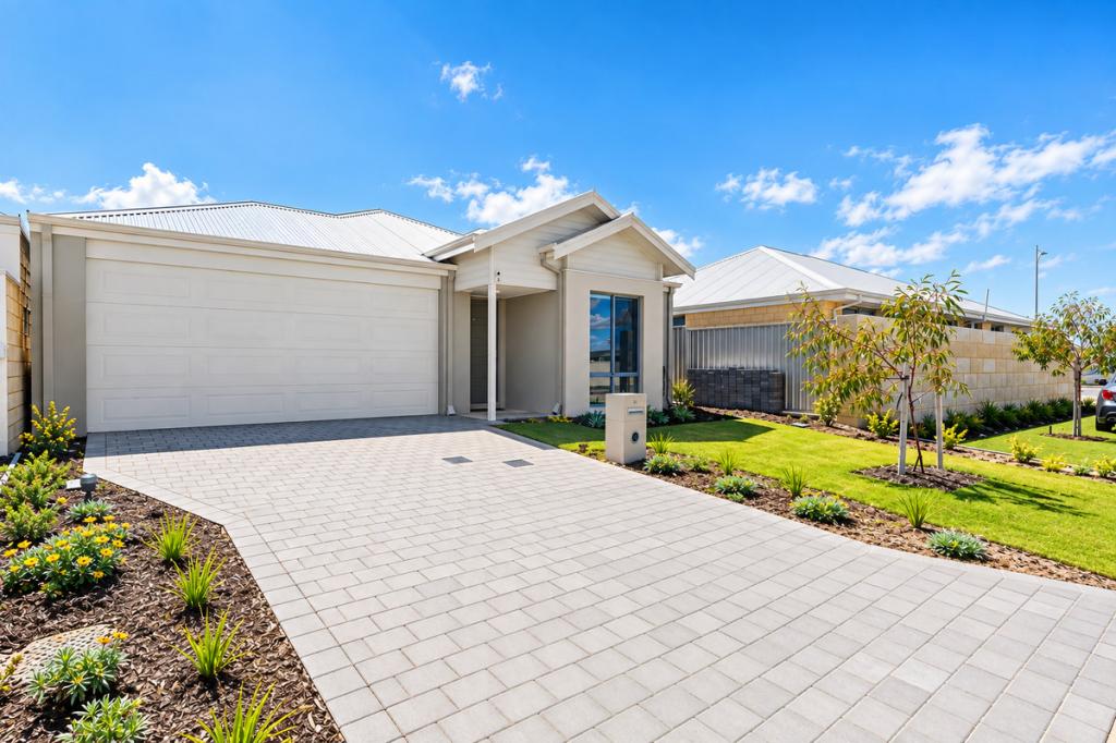 31 DIAMOND RD, ALKIMOS, WA 6038