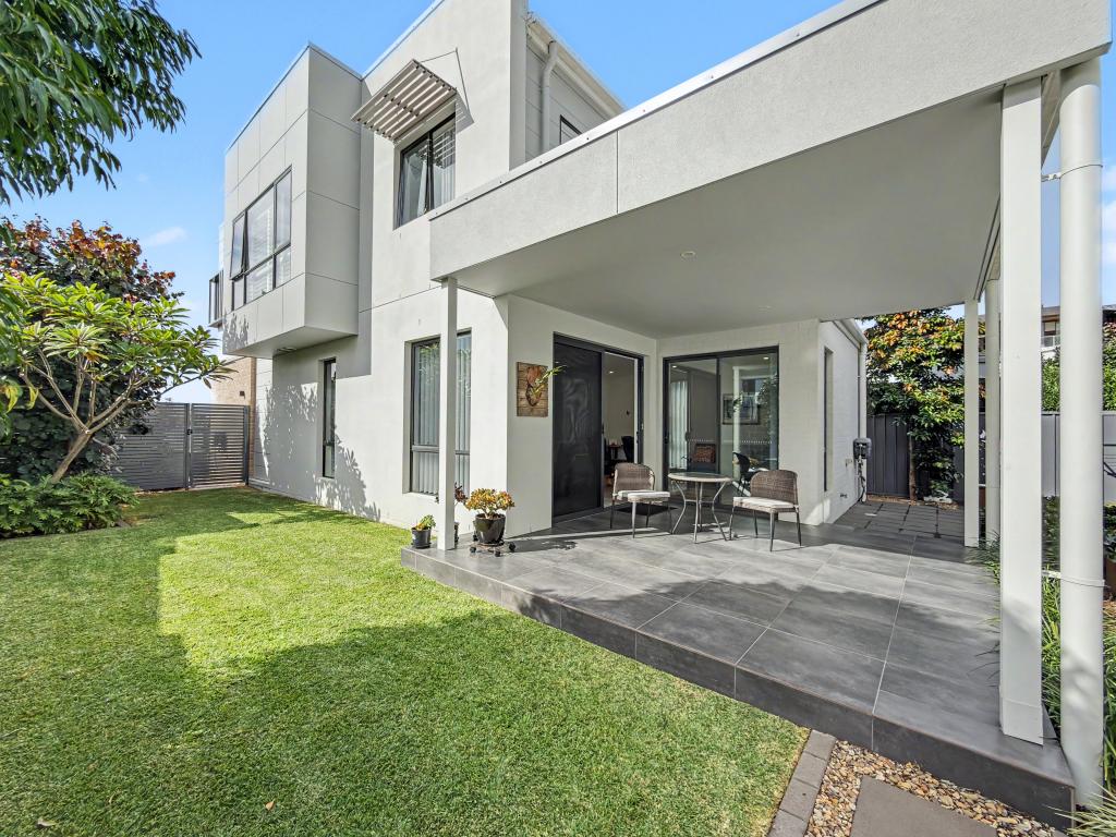 2 Aquatic Dr, Shell Cove, NSW 2529