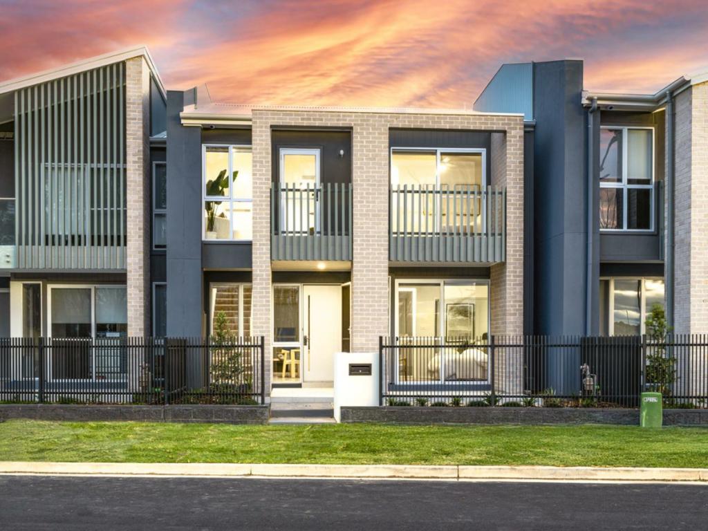 44 Grassbird Ave, Oran Park, NSW 2570