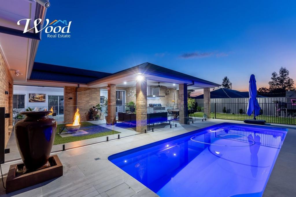 14 Yorkshire Rd, Thurgoona, NSW 2640