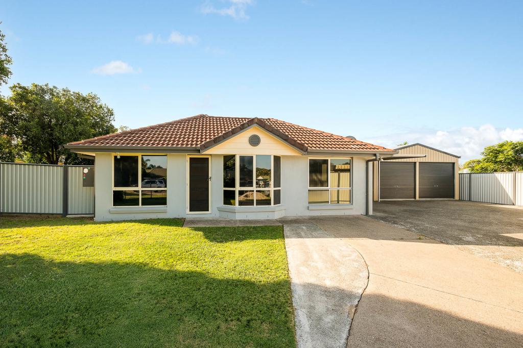 3 Gilbert Ct, Hillcrest, QLD 4118