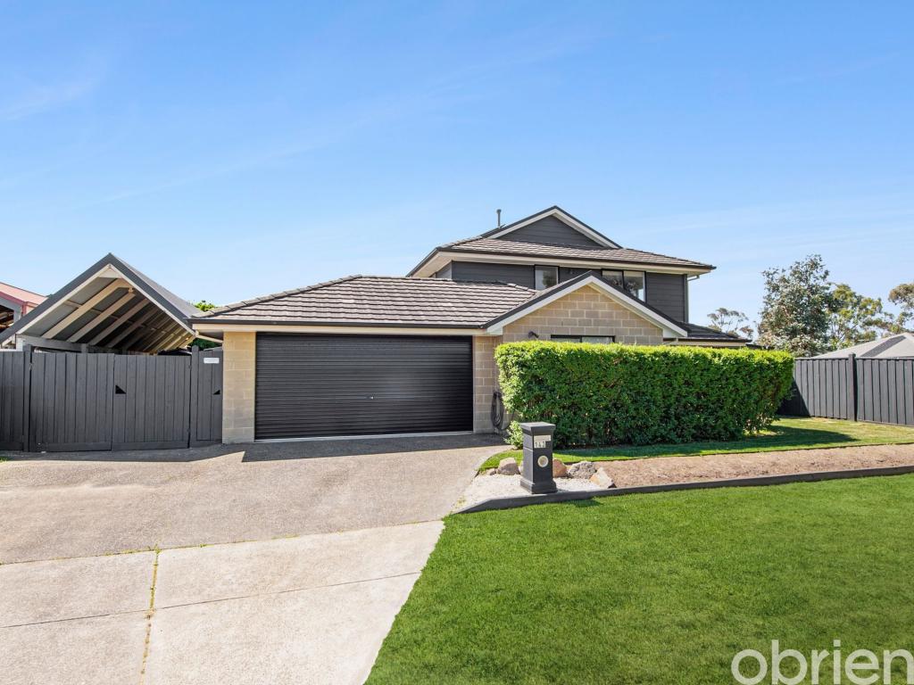143 Clarendon Dr, Somerville, VIC 3912