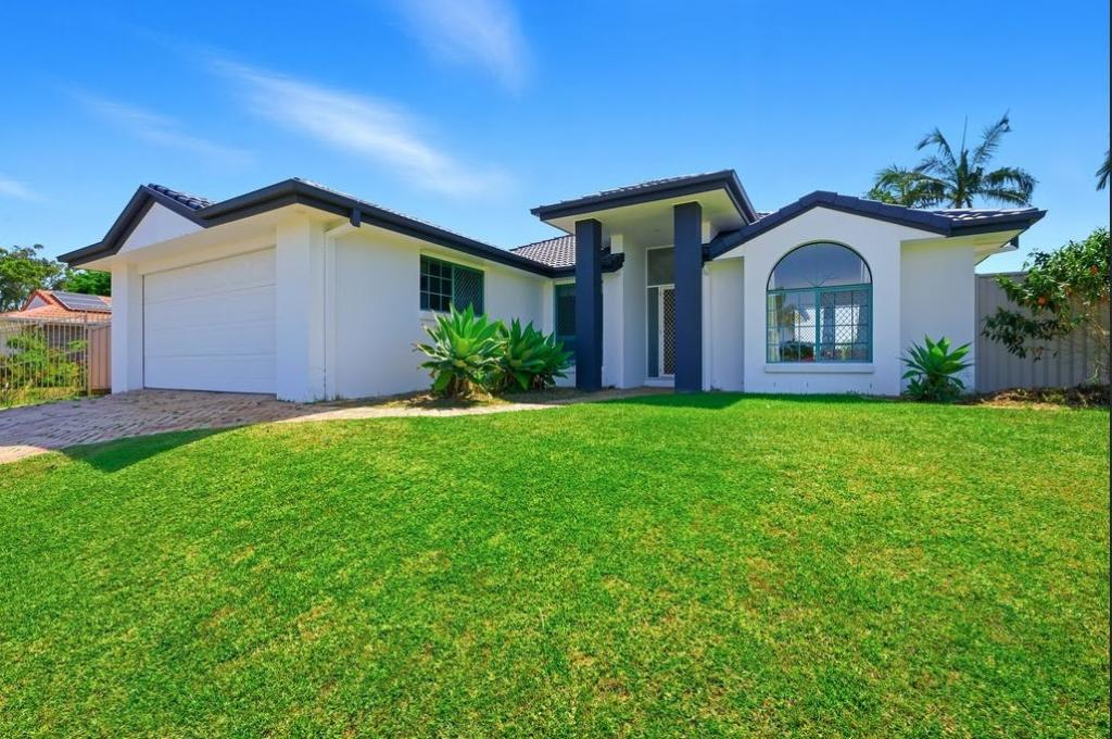 1 Longcove Pl, Parkwood, QLD 4214
