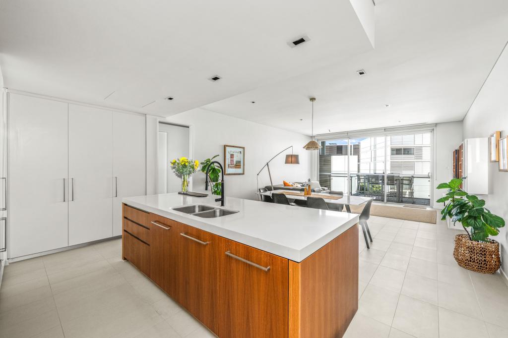 43/11 LEIGHTON BEACH BVD, NORTH FREMANTLE, WA 6159